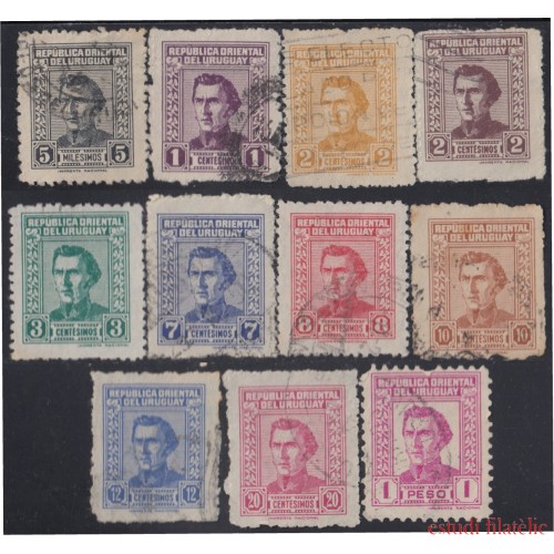 Uruguay 574/80D 1947/51 Serie Antigua tipo af Artigas Usado