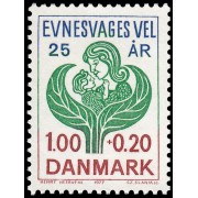 Dinamarca Denmark  639 1977 Madre e hijo MNH