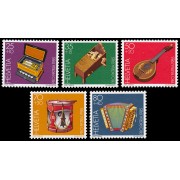 Suiza Switzerland 1225/29 1985 Pro patria Instrumentos de música populares MNH